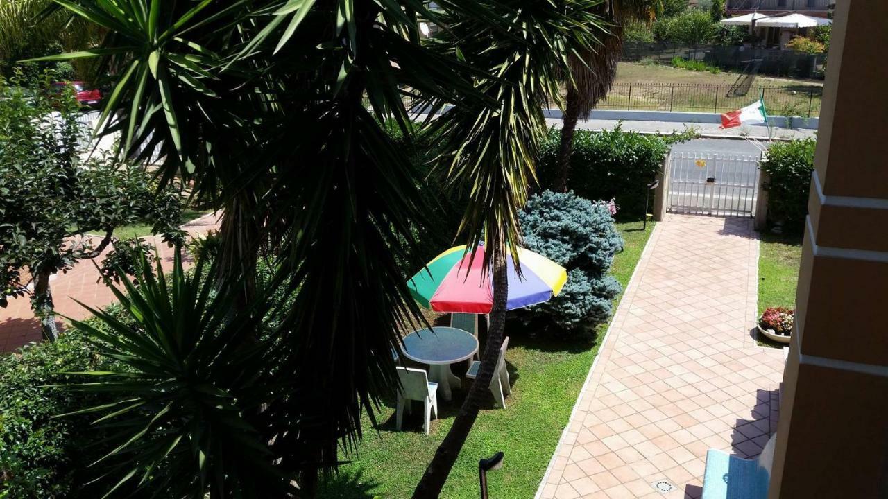 לטינה Home Denise E Luca מראה חיצוני תמונה