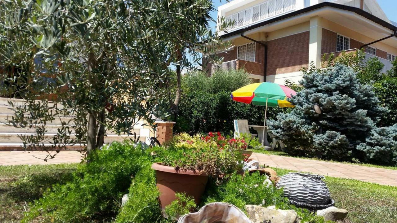 לטינה Home Denise E Luca מראה חיצוני תמונה